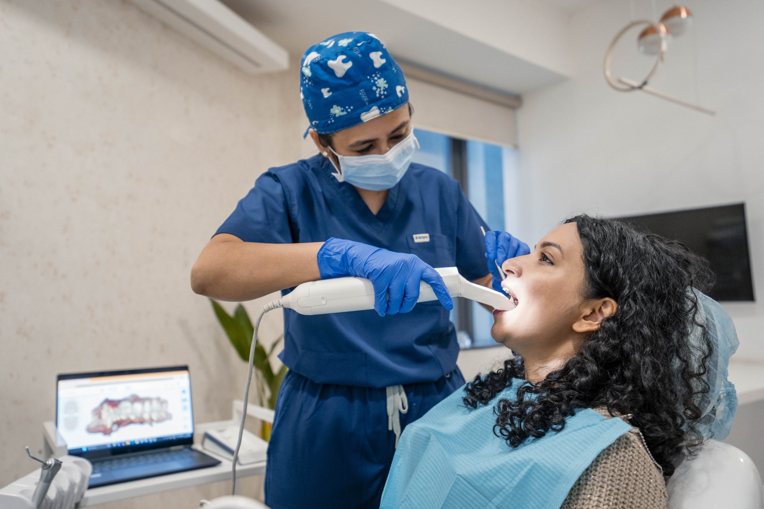 ITERO SCANNER at house of tooth baner ITERO SCANNER at house of tooth baner